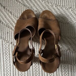 Gucci Tan Leather Women's Sandals